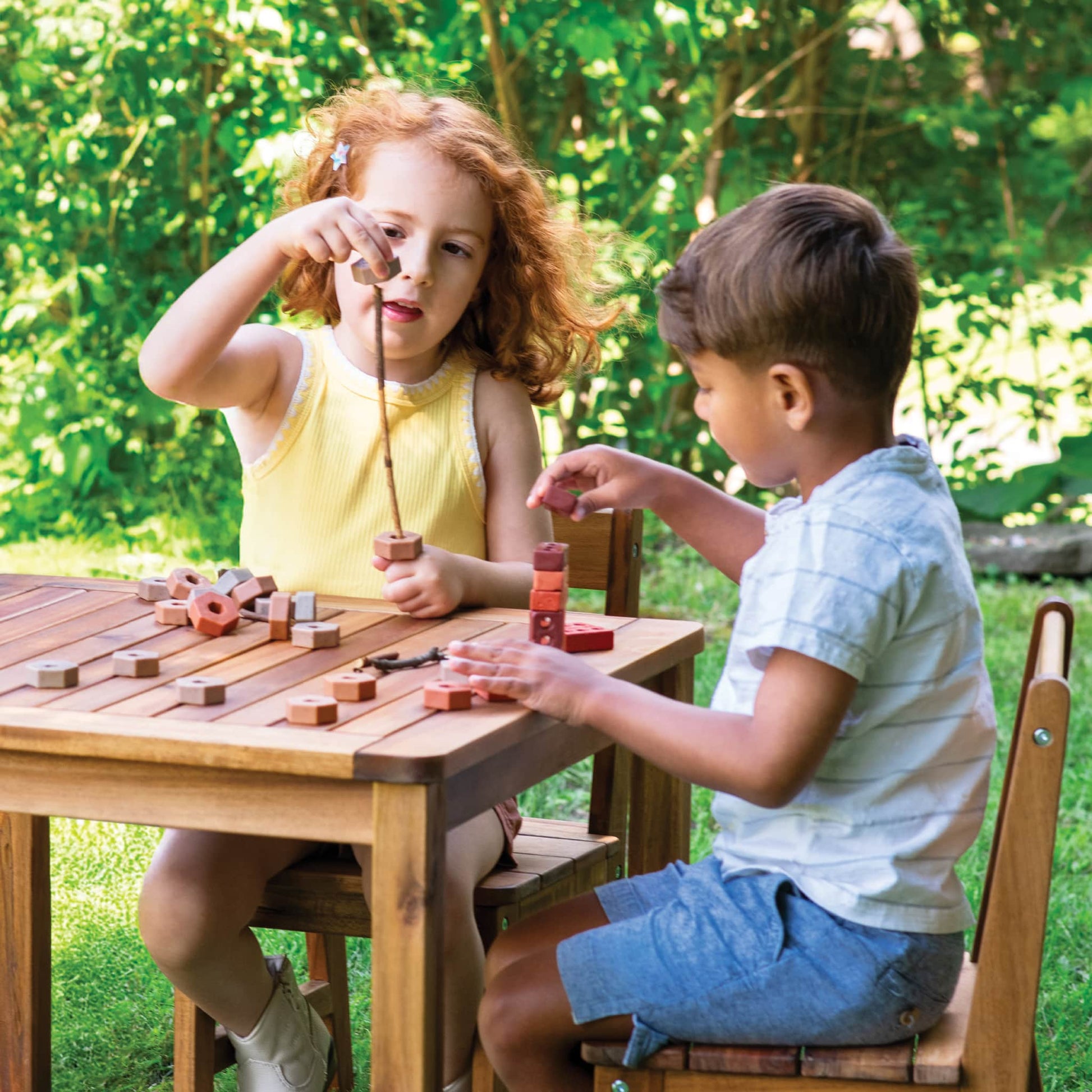 Acadia Outdoor Square Table and Chairs