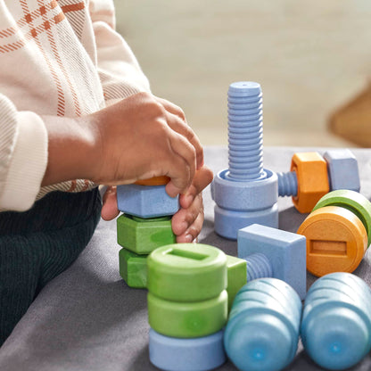 Twisty Tools - Nuts and Bolts Set - 84 pieces