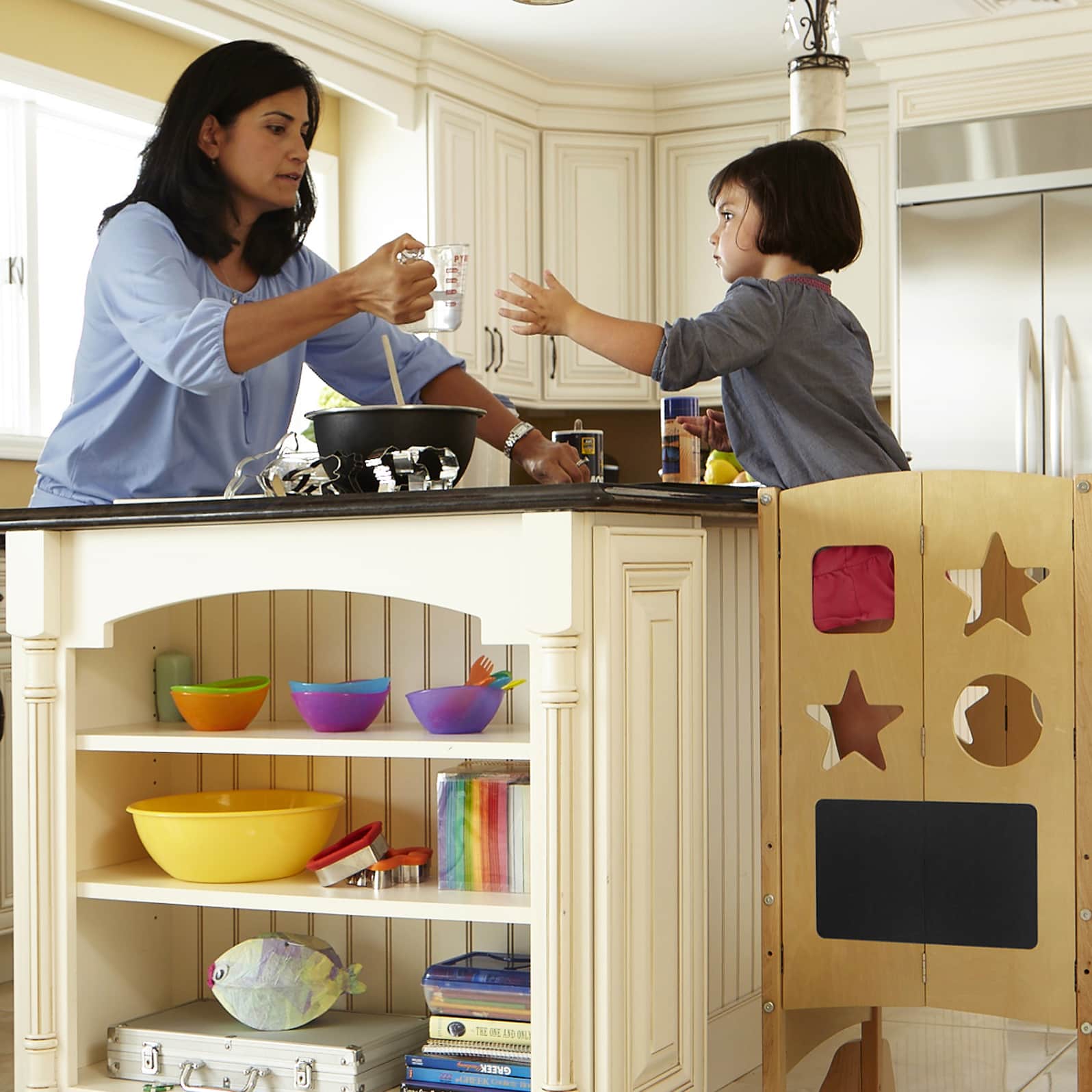 Classic Kitchen Helper® Toddler Tower